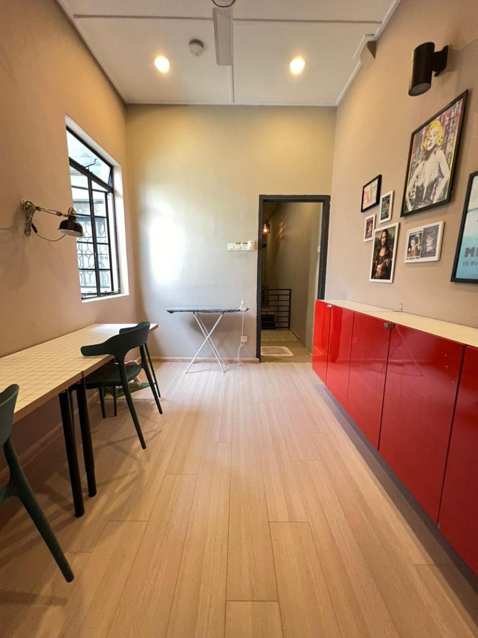 Myroom Georgetown, Off Jalan Burma, Gurney Drive Homestay