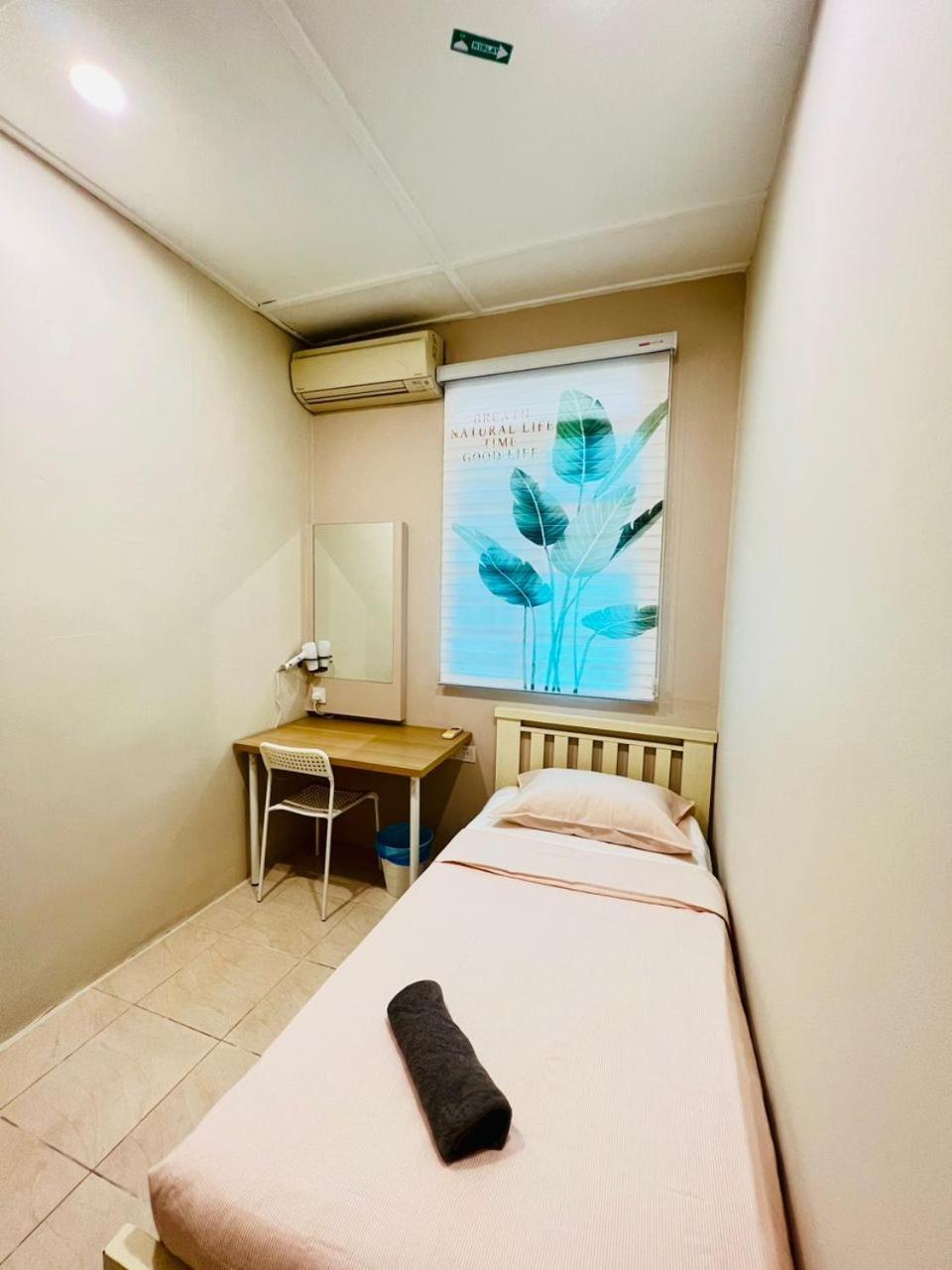 Myroom Georgetown, Off Jalan Burma, Gurney Drive George Town